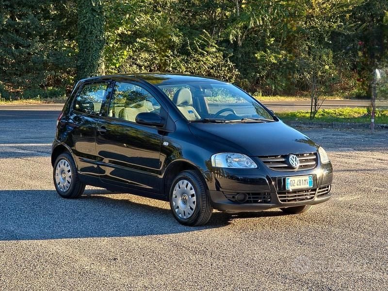 Nero Usata 2010 VW Fox Sportline Due volumi | 3999 € (Buon prezzo) - Immagine 1/4