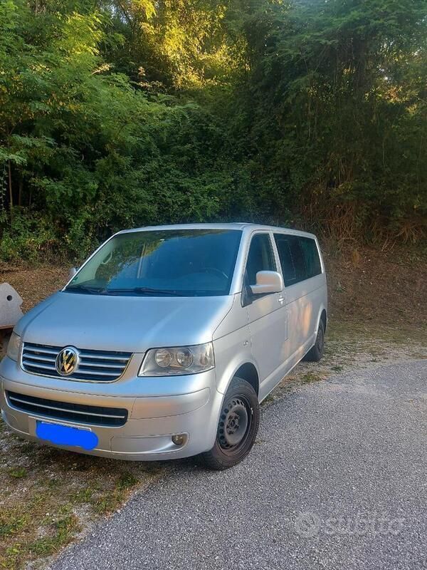 Grigio Usata 2009 VW Caravelle Monovolume | 10.000 € - Immagine 1/2