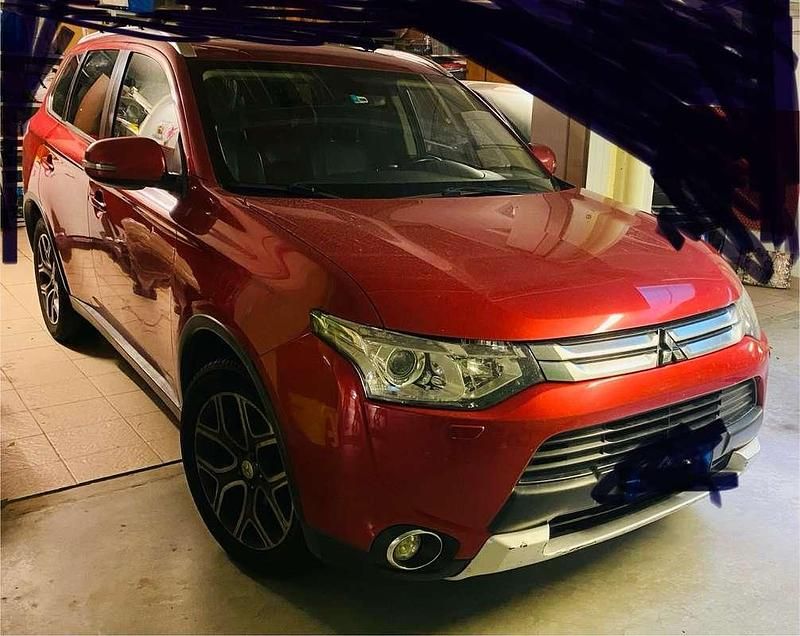 Usata Mitsubishi Outlander Instyle 150 CV (110 kW) 2014 SUV