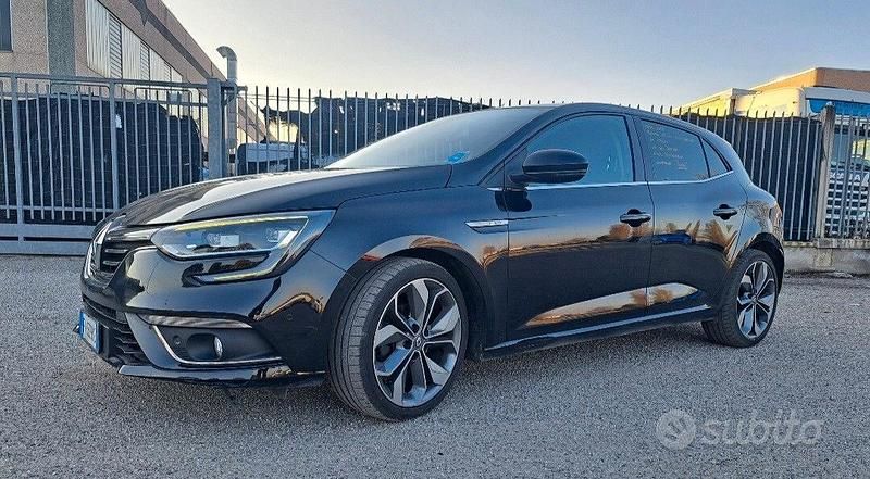 Usata Renault Mégane IV Bose Edition 110 CV (80 kW) 2018 Nero Berlina