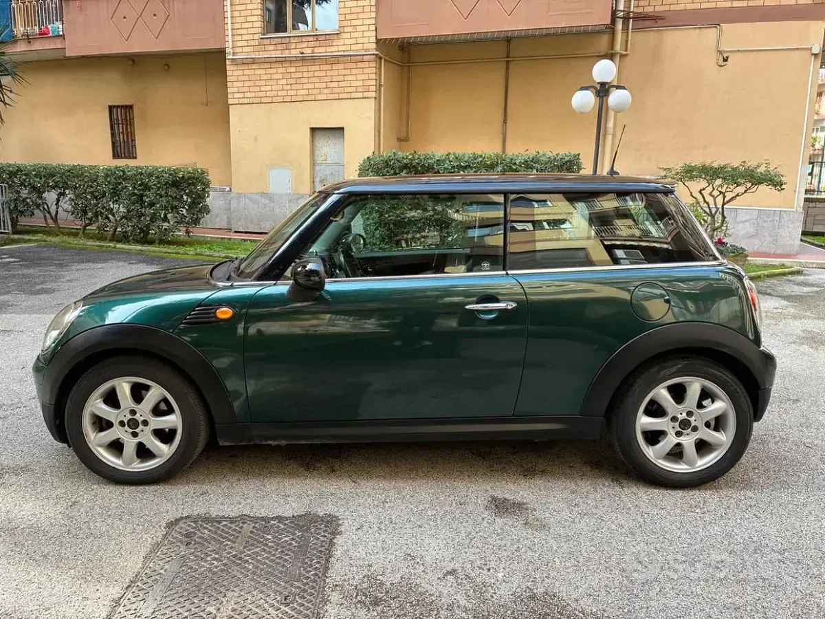 Usata Mini Cooper D 115 CV (84 kW) 2008 Verde Utilitaria