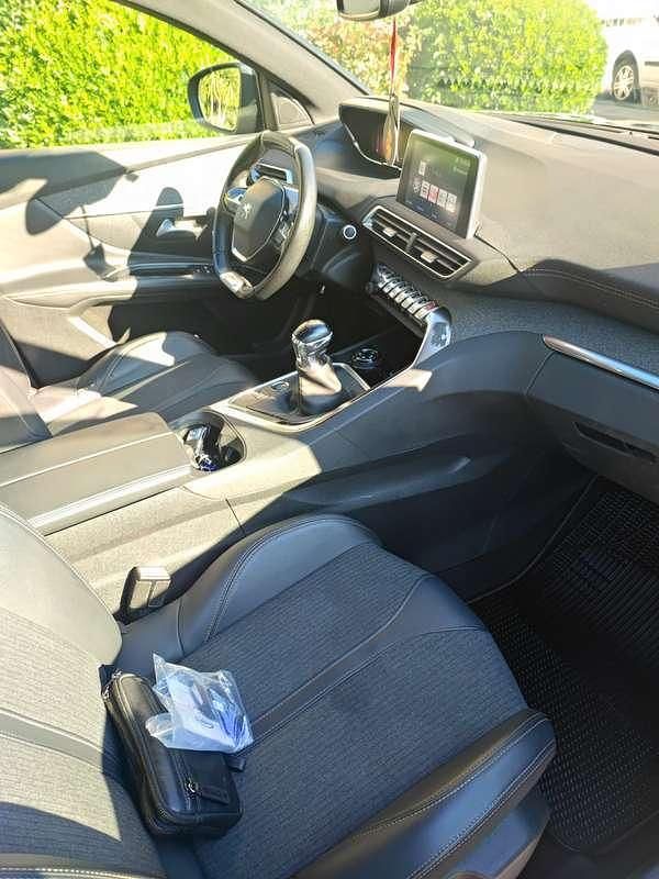 Usata Peugeot 3008 GT-line 131 CV (96 kW) 2019 Nero SUV