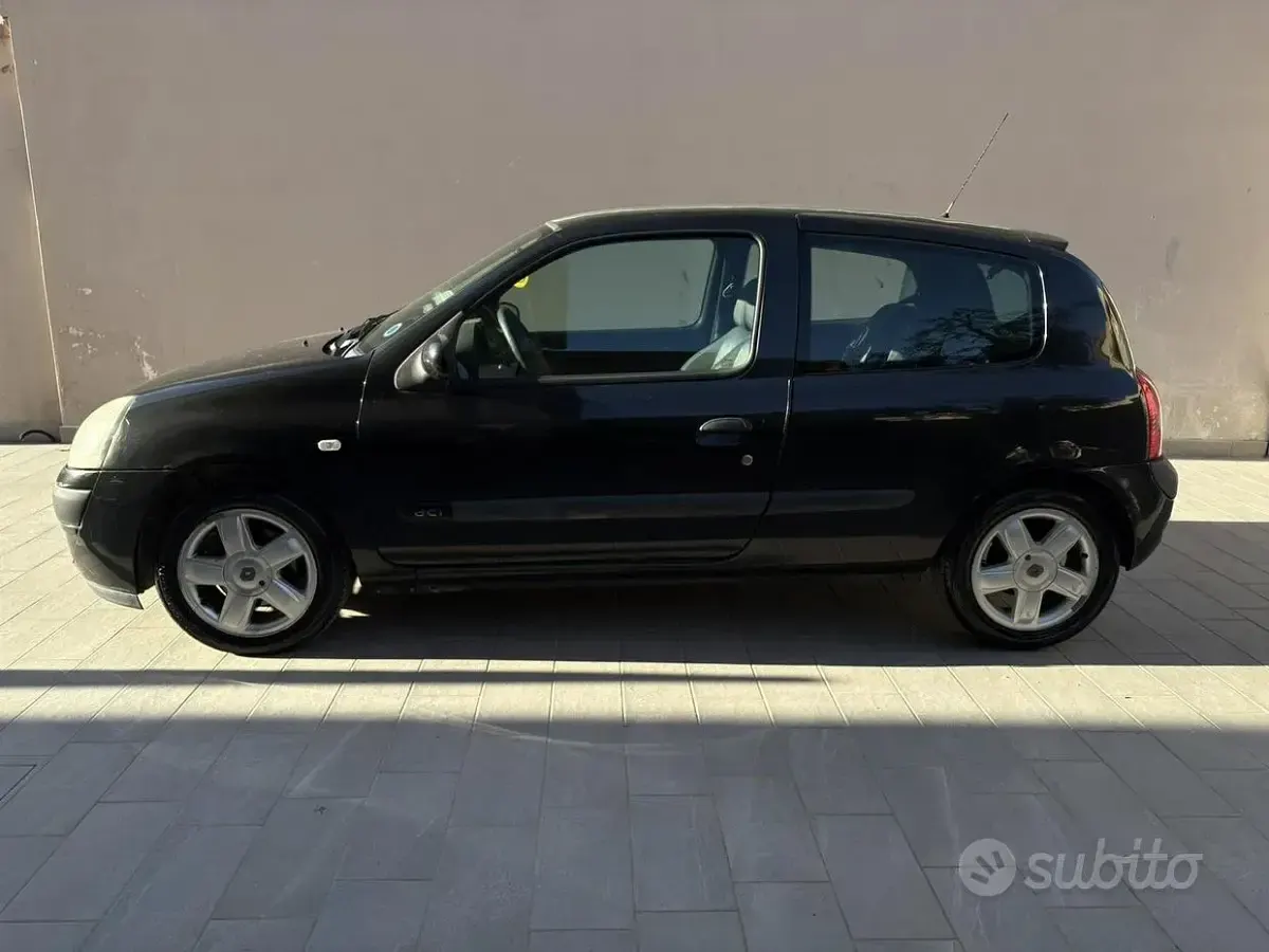 Gebraucht Renault Clio II Dynamique 82 PS (60 kW) 2003 Schwarz Limousine