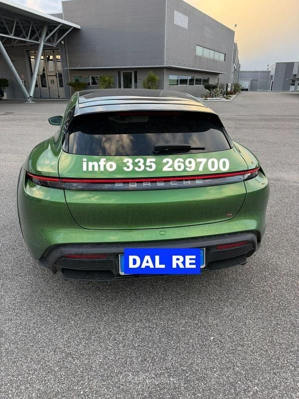 Usata Porsche Taycan Sport Turismo 319 kW (435 CV) 2022 Verde Station wagon