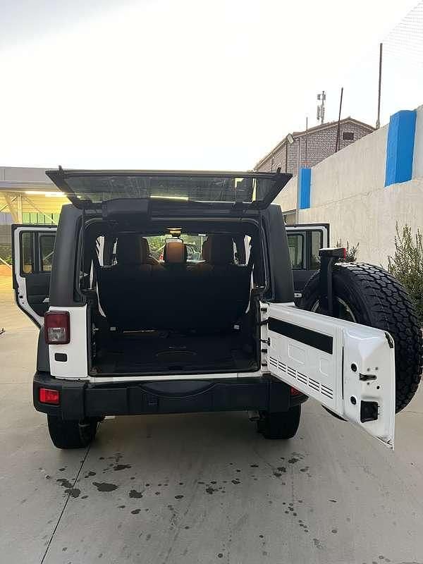 Usata Jeep Wrangler Unlimited Rubicon 200 CV (147 kW) 2014 SUV