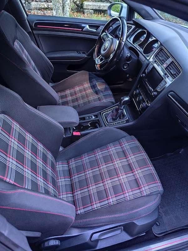 Usata VW Golf GTI 220 CV (161 kW) 2014 Berlina