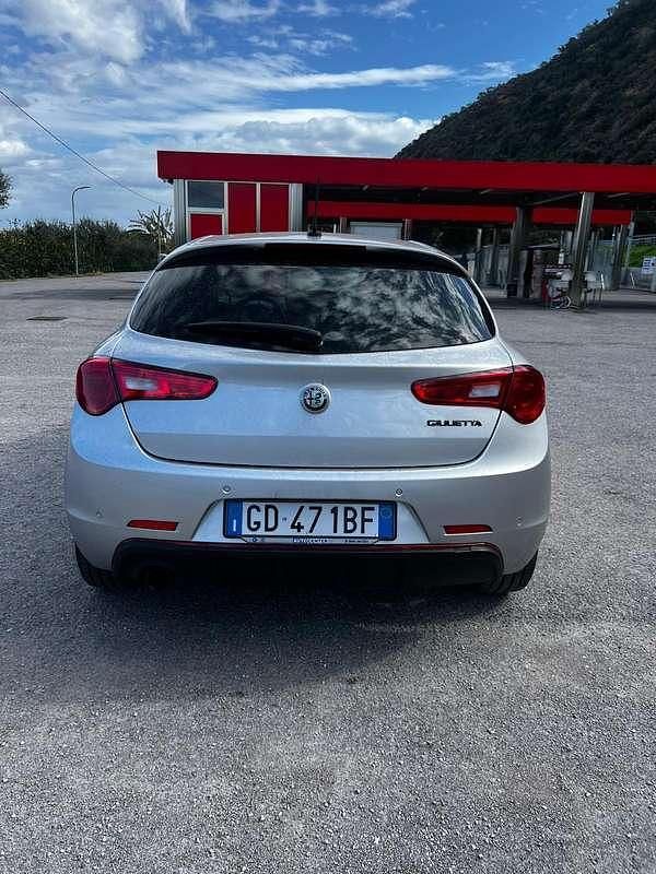 Usata Alfa Romeo Giulietta Sprint 120 CV (88 kW) 2020 Argento Utilitaria