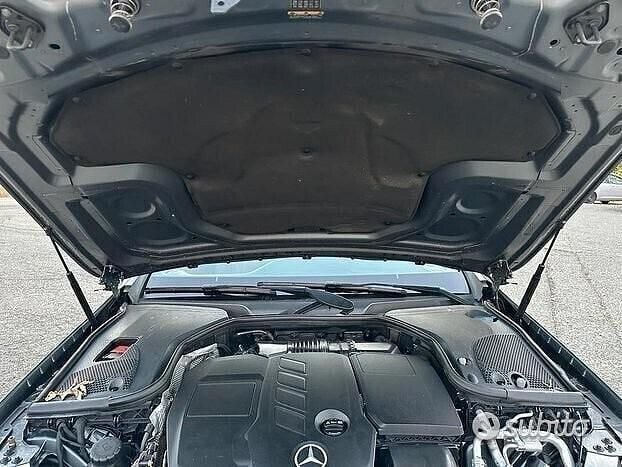 Usata Mercedes E220 Business 194 CV (142 kW) 2019 Grigio Coupé
