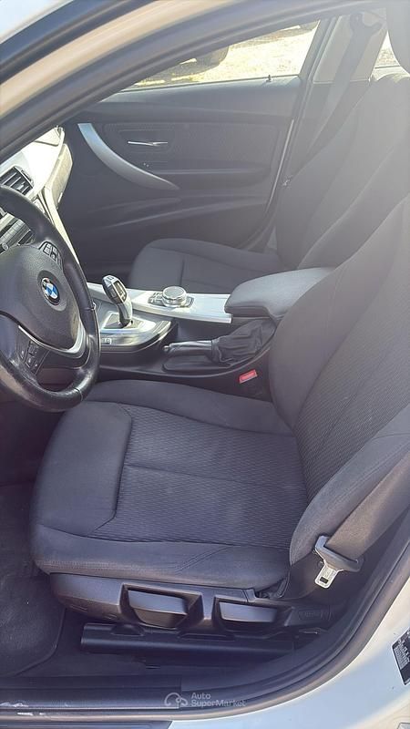 Usata BMW 318 150 CV (110 kW) 2017 Bianco Station wagon