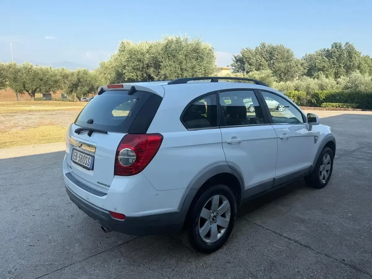 Usata Chevrolet Captiva 127 CV (93 kW) 2010 Bianco SUV