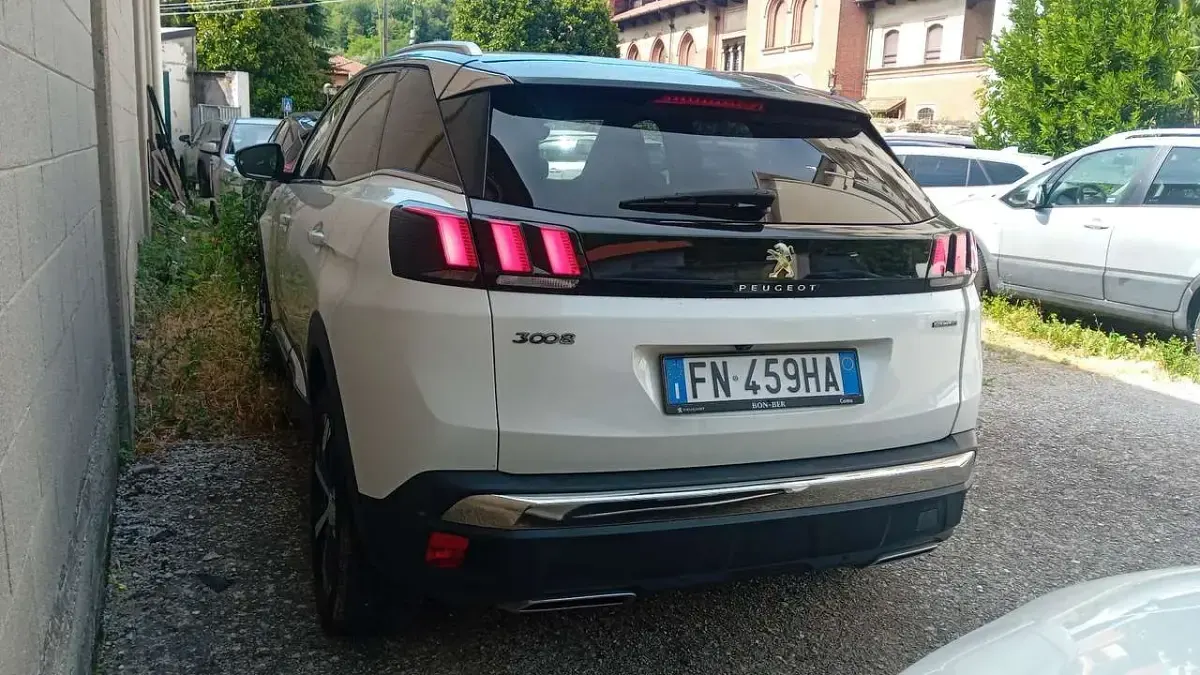 Usata Peugeot 3008 GT-line 131 CV (96 kW) 2018 Bianco SUV