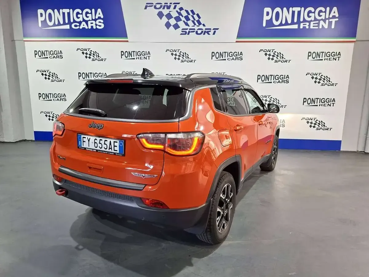 Usata Jeep Compass Trailhawk 170 CV (125 kW) 2019 Arancione SUV