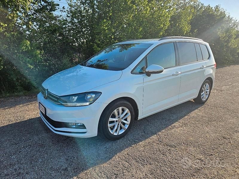 Usata VW Touran 115 CV (84 kW) 2016 Bianco Monovolume