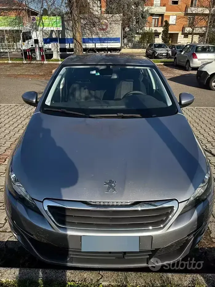 Usata Peugeot 308 120 CV (88 kW) 2015 Grigio Berlina
