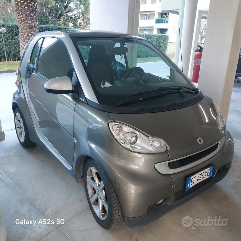 Marrone Usata 2010 Smart ForTwo Coupé Utilitaria | 6300 € (Buon prezzo) - Immagine 1/4