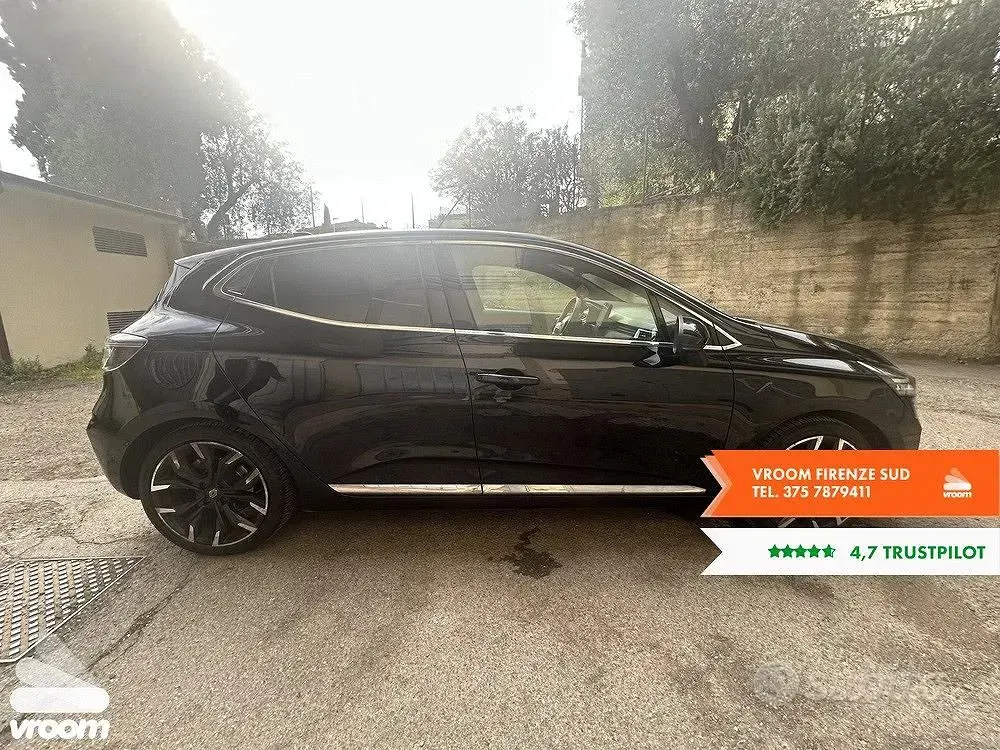Usado Renault Clio V Techno 101 CV (74 kW) 2024 Negro Utilitario