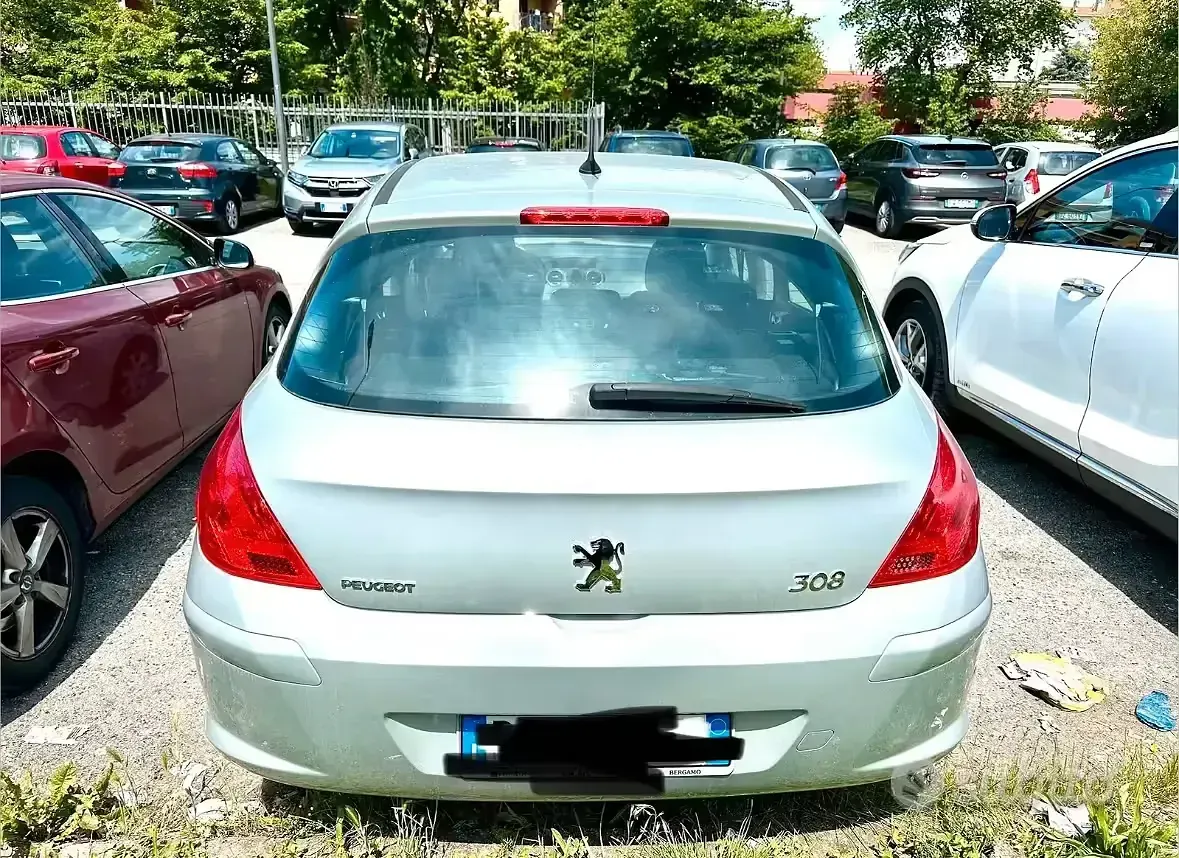Usata Peugeot 308 120 CV (88 kW) 2008 Berlina