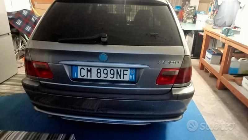 Begagnad BMW 320 150 HK (110 kW) 2004 Grå Kombi