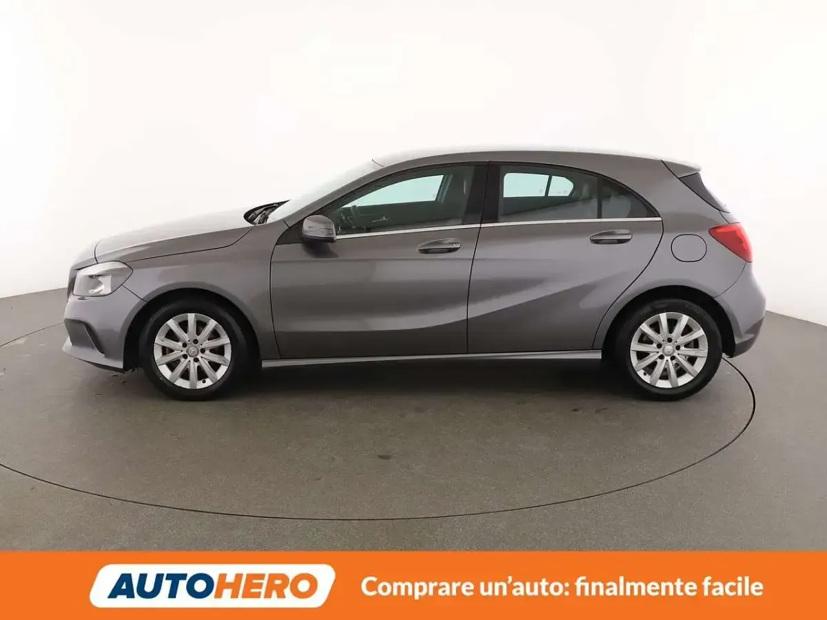 Usata Mercedes A160 Business 90 CV (66 kW) 2016 Grigio Utilitaria