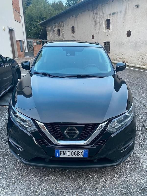 Nero Usata 2019 Nissan Qashqai SUV | 14.450 € (Ottimo prezzo) - Immagine 1/4