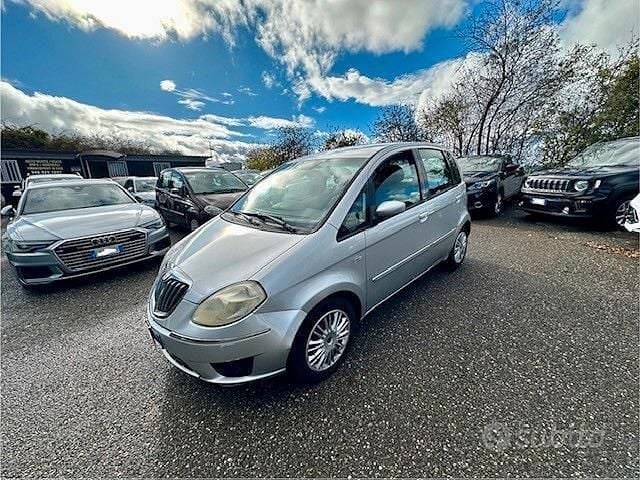 Grigio Usata 2008 Lancia Musa Monovolume | 1999 € (Super prezzo) - Immagine 1/4