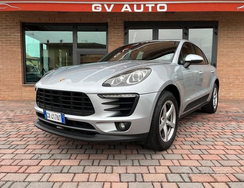 Grigio Usata 2017 Porsche Macan SUV | 25.700 € (Super prezzo) - Immagine 1/4