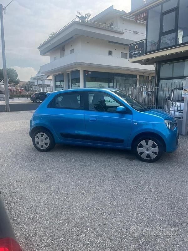 Usata Renault Twingo Life 69 CV (50 kW) 2016 Blu Utilitaria
