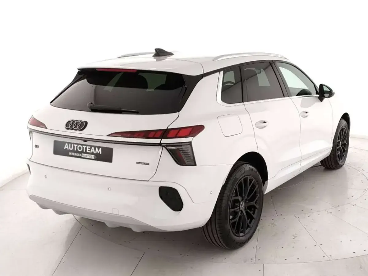 Usata Audi Q3 Advanced 204 CV (150 kW) 2025 Bianco SUV
