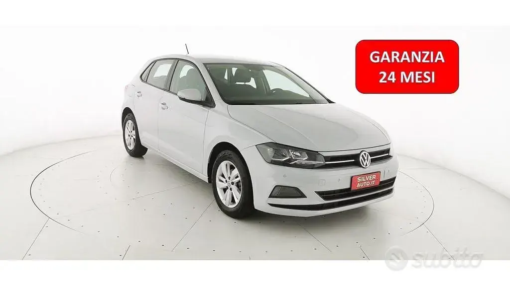 Usata VW Polo Comfortline 80 CV (58 kW) 2019 Grigio chiaro metallizzato Utilitaria