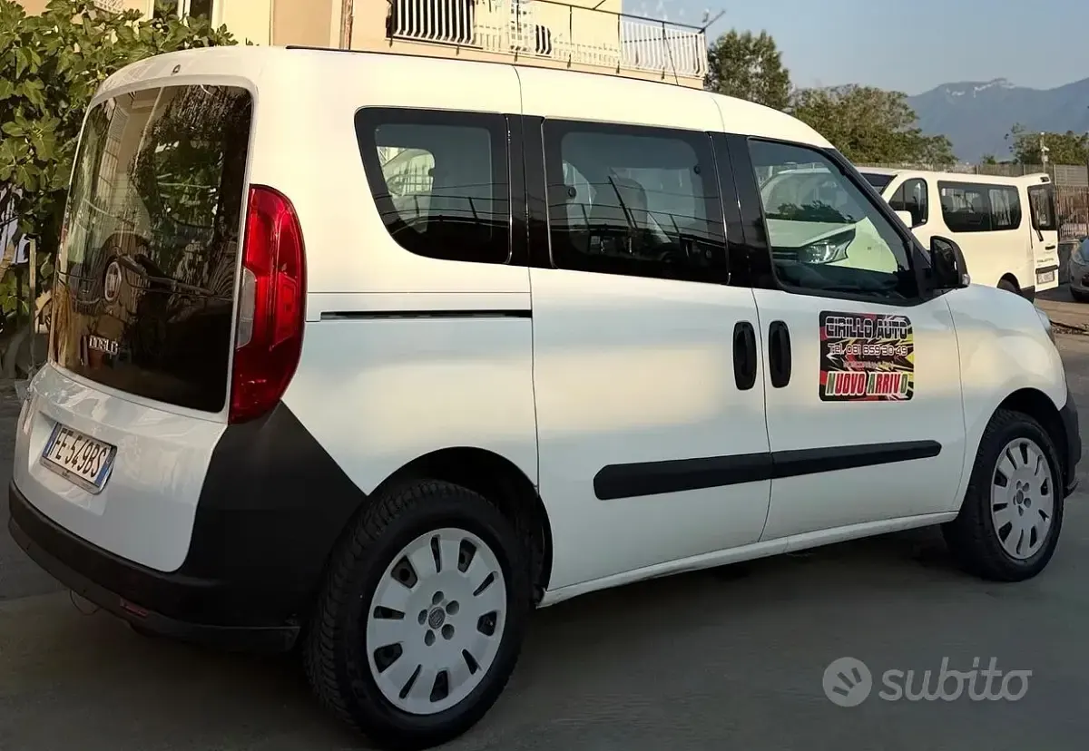 Usata Fiat Doblò 105 CV (77 kW) 2016 Bianco Monovolume