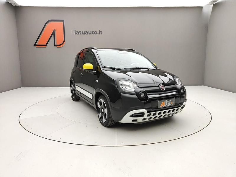 Usata Fiat Panda Cross 70 CV (51 kW) 2025 Nero cinema Utilitaria