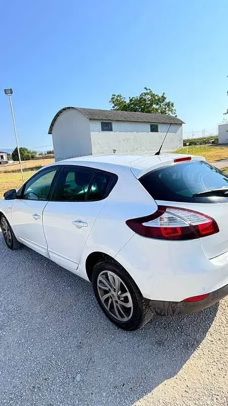 Usata Renault Mégane III LIMITED 110 CV (80 kW) 2015 Bianco Berlina