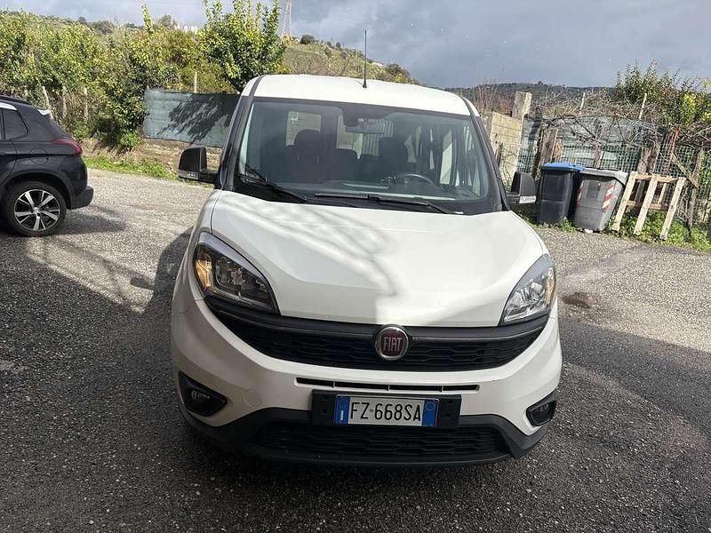 Usata Fiat Doblò Lounge 120 CV (88 kW) 2019 Monovolume