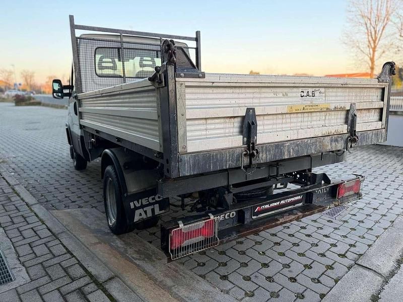 Usata Iveco 35.12 111 CV (81 kW) 2021 Bianco Furgone