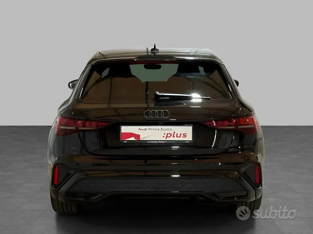 Usata Audi A3 S-Line 150 CV (110 kW) 2025 Nero mito metallizzato Berlina