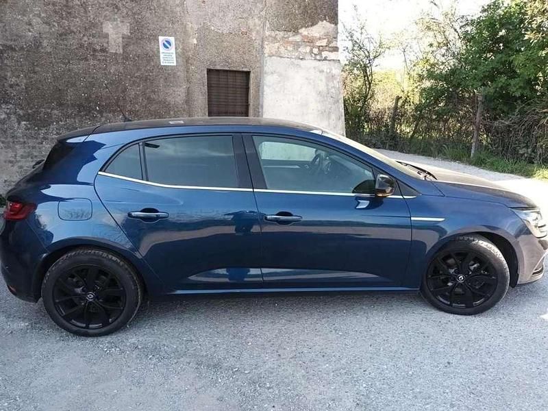 Usata Renault Mégane IV Intens 116 CV (85 kW) 2018 Blu/azzurro Berlina