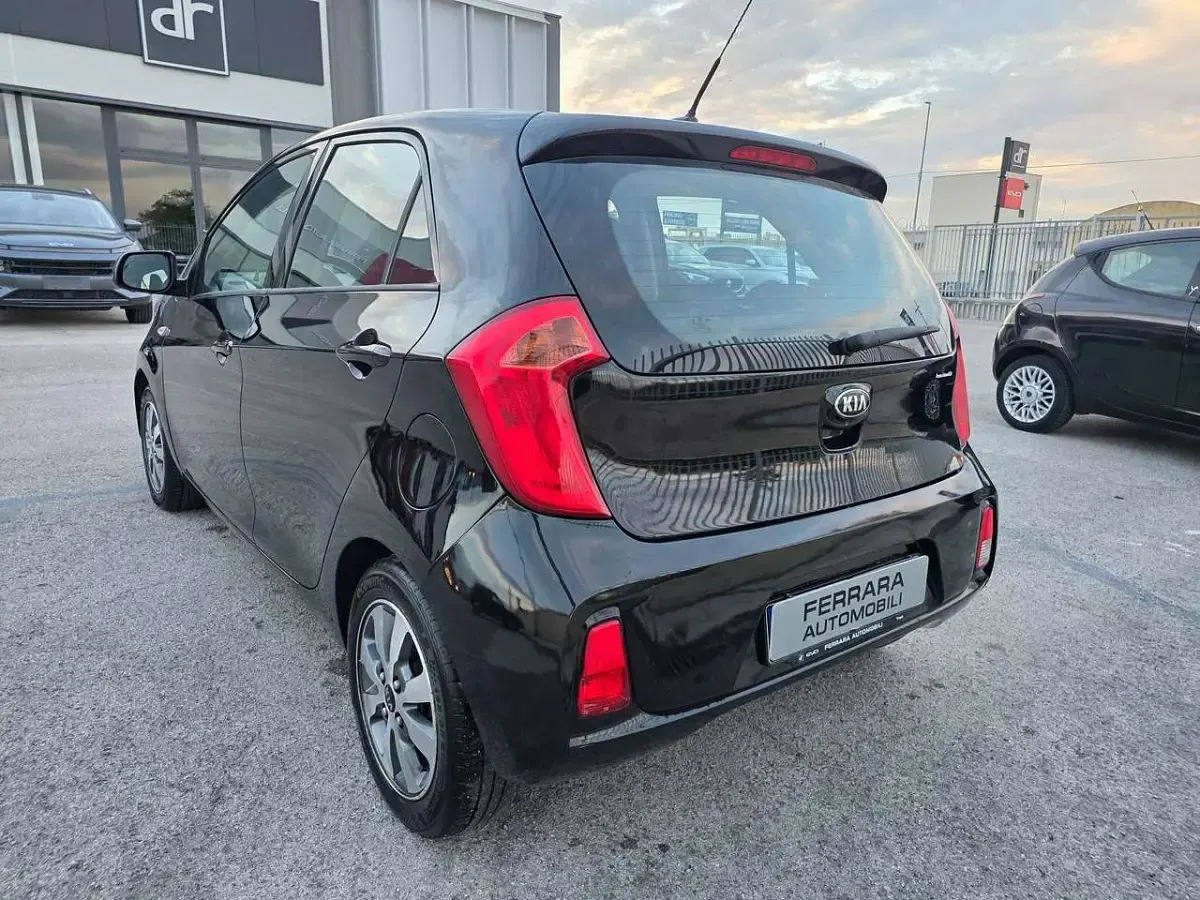 Usata Kia Picanto Active 67 CV (49 kW) 2017 Nero Utilitaria