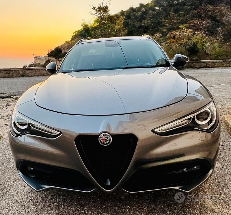 Usata Alfa Romeo Stelvio 190 CV (139 kW) 2020 Grigio SUV