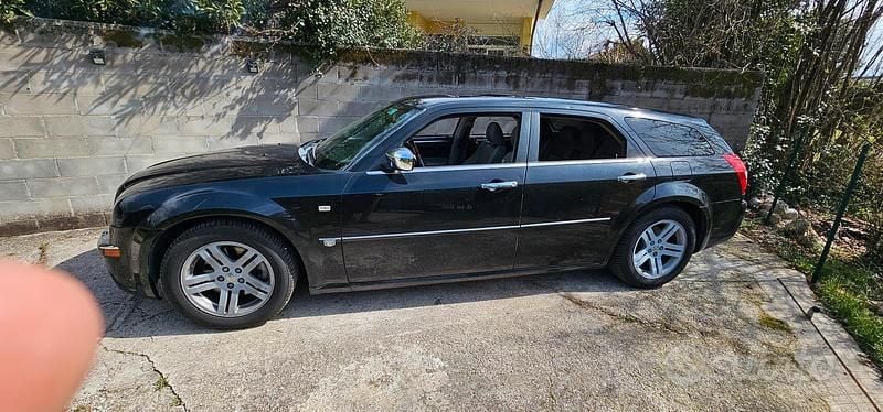 Nero Usata 2007 Chrysler 300C Station wagon | 3200 € (Buon prezzo) - Immagine 1/4