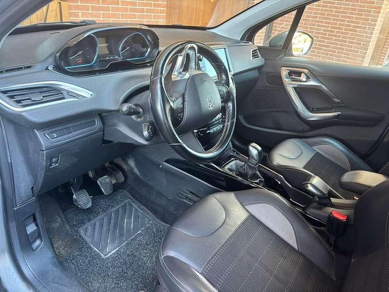 Usata Peugeot 2008 Allure 99 CV (72 kW) 2017 Grigio SUV