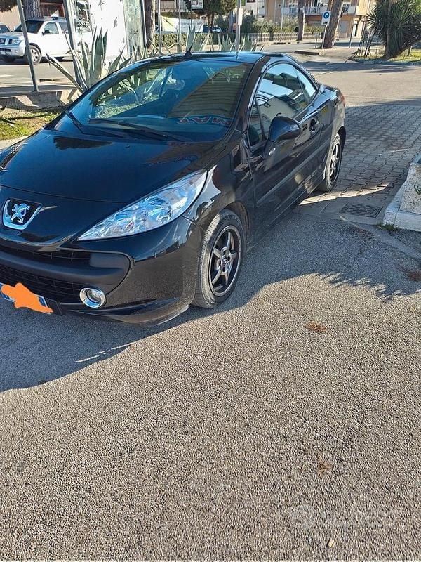 Usata Peugeot 207 CC 110 CV (80 kW) 2007 Nero Cabrio