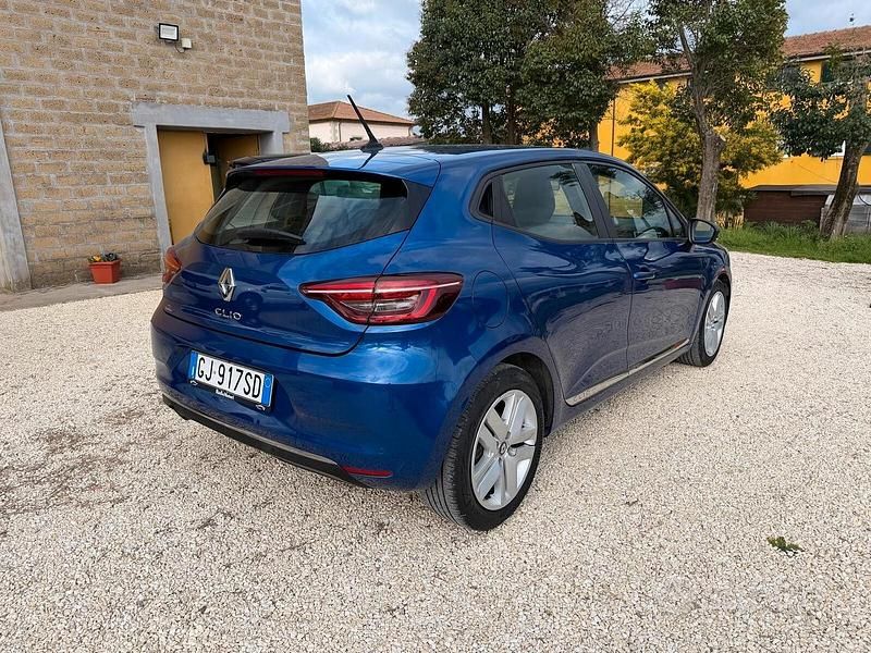 Usata Renault Clio V 86 CV (63 kW) 2020 Blu Berlina