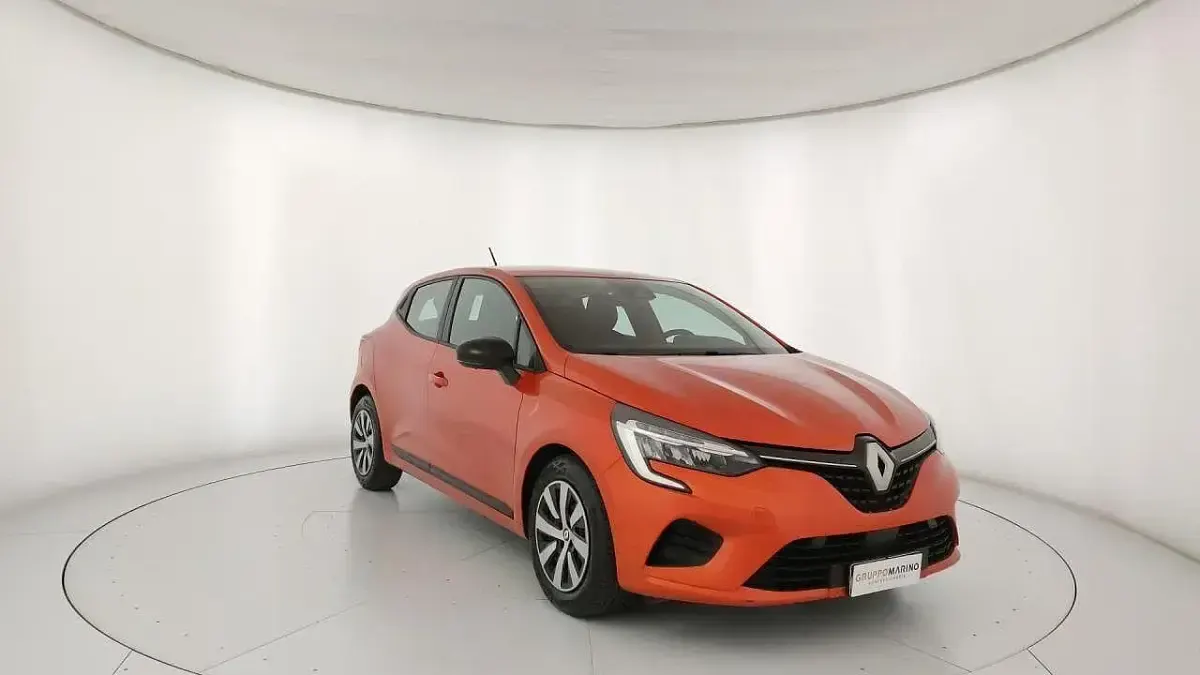 Usata Renault Clio Equilibre 100 CV (73 kW) 2023 Arancione Utilitaria