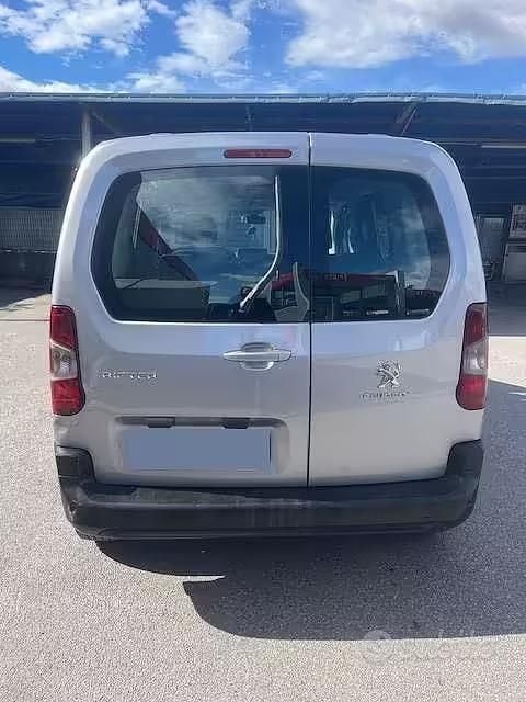Usata Peugeot Rifter 2020 Grigio Monovolume