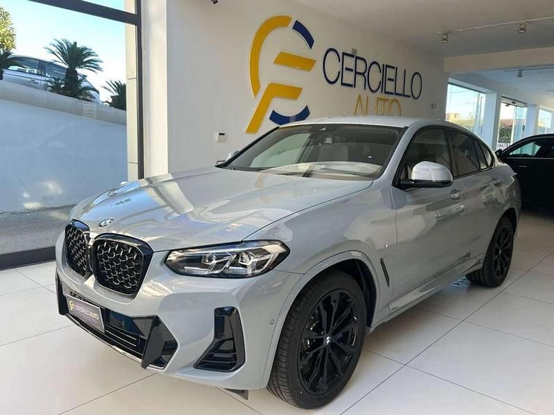 Nuova BMW X4 M Sport 190 CV (139 kW) 2025 Grigio metallizzato SUV