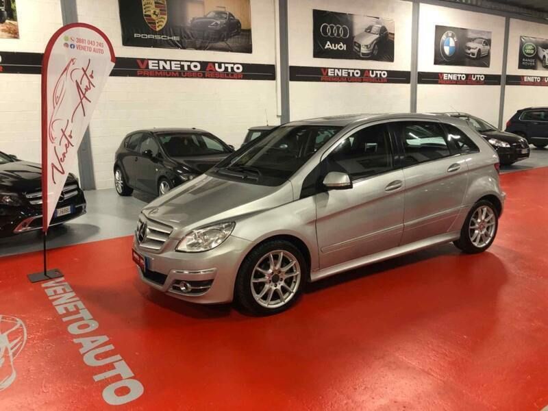 Argento Usata 2009 Mercedes B180 Chrome Monovolume | 5150 € (Cara) - Immagine 1/4