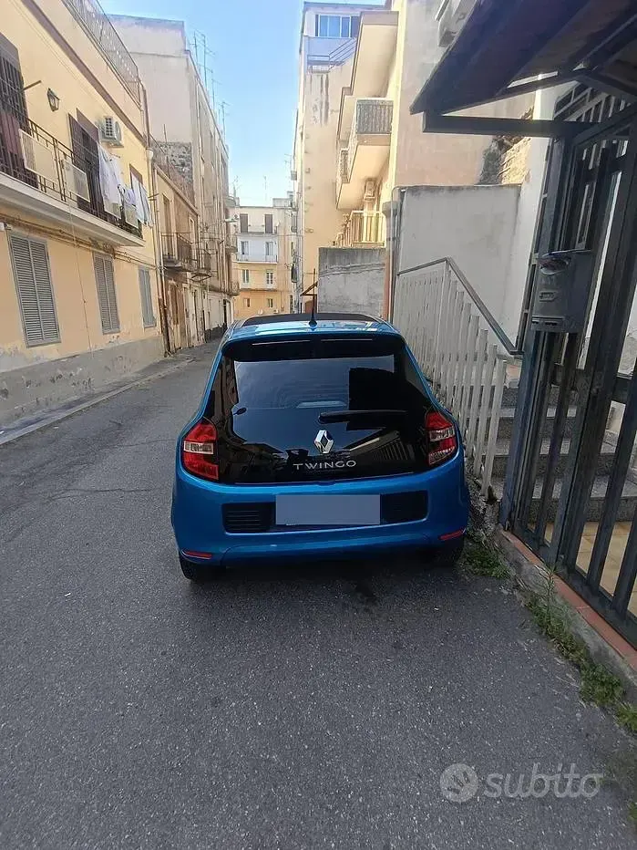 Usata Renault Twingo 69 CV (50 kW) 2017 Bluazzurro Utilitaria