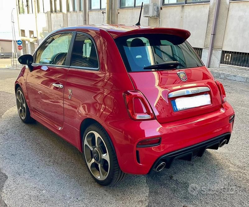 Rosso Usata 2018 Abarth 595 Tre volumi | 13.290 € (Ottimo prezzo) - Immagine 1/4
