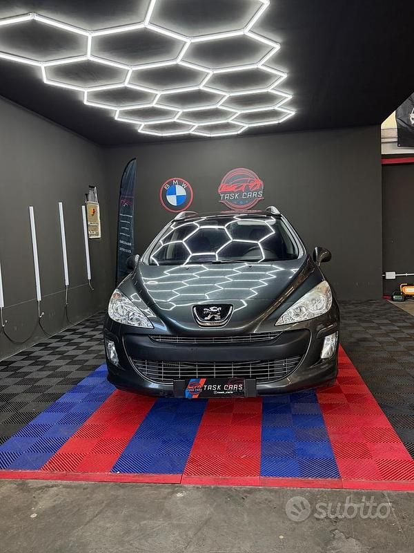 Usata Peugeot 308 Premium 110 CV (80 kW) 2009 Nero Station wagon