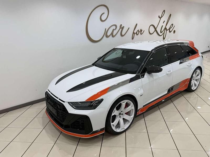 Bianco Nuova 2025 Audi RS6 Performance Station wagon | 259.900 € - Immagine 1/4